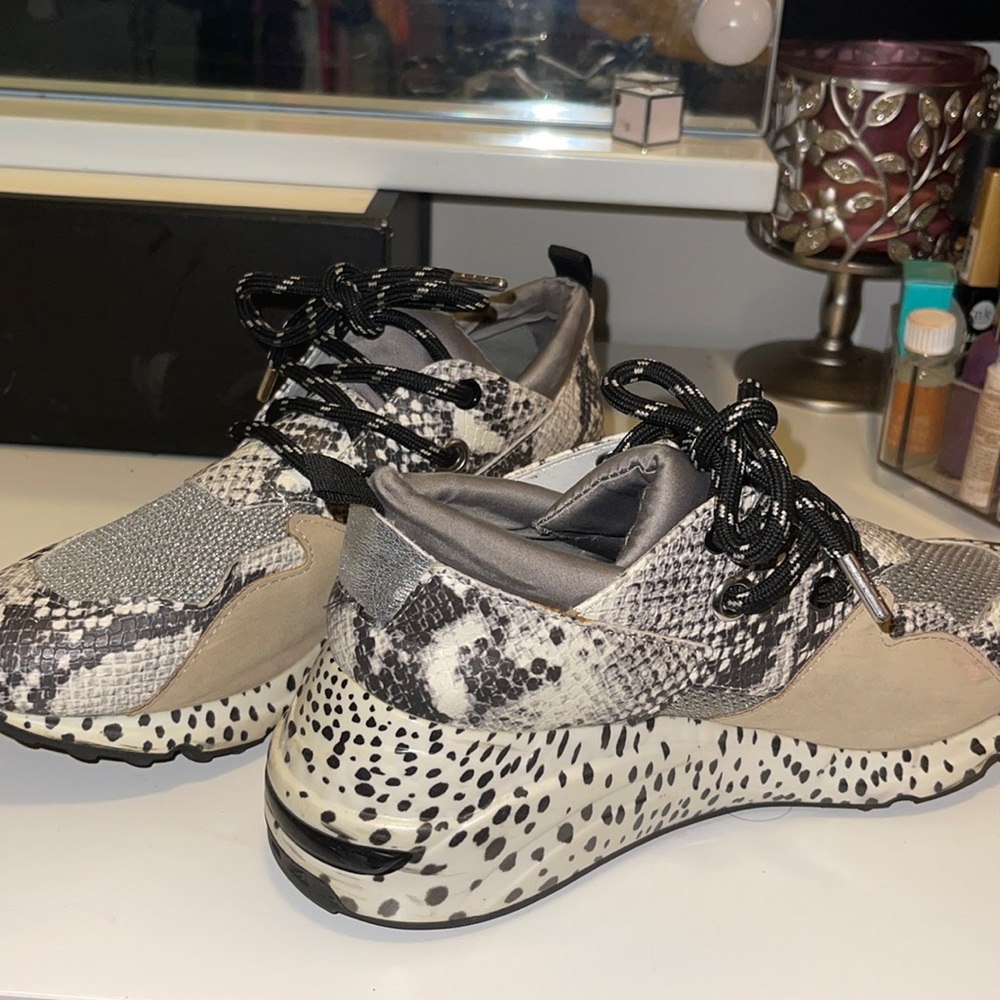 Steve Madden shoes
